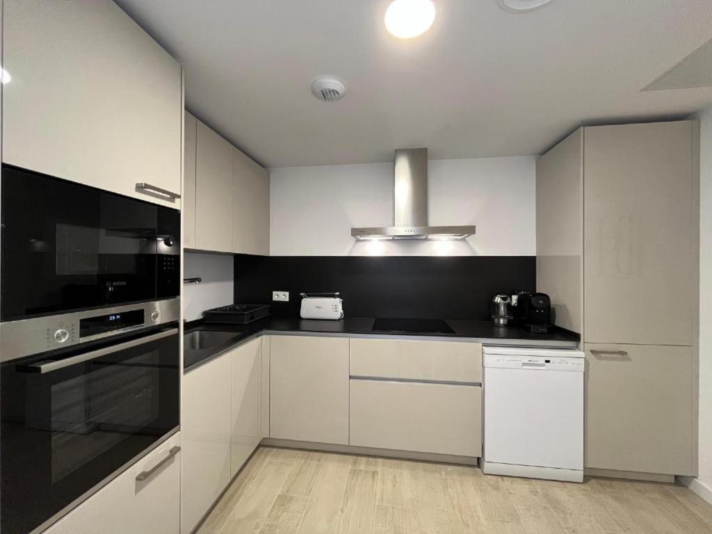Family Apartment With Large Terrace Cambrils Exterior photo