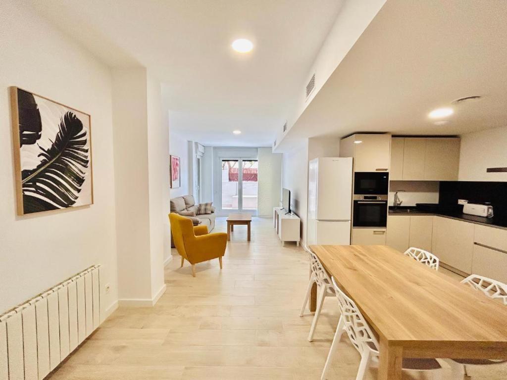 Family Apartment With Large Terrace Cambrils Exterior photo